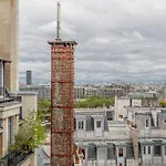 Trocadero Eiffel Tower Mobility Lease